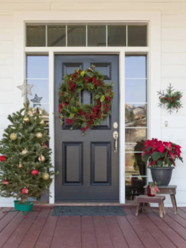 cropped-A-House-door-with-christmas-tree-and-wreath-Courtesy-iStock.webp