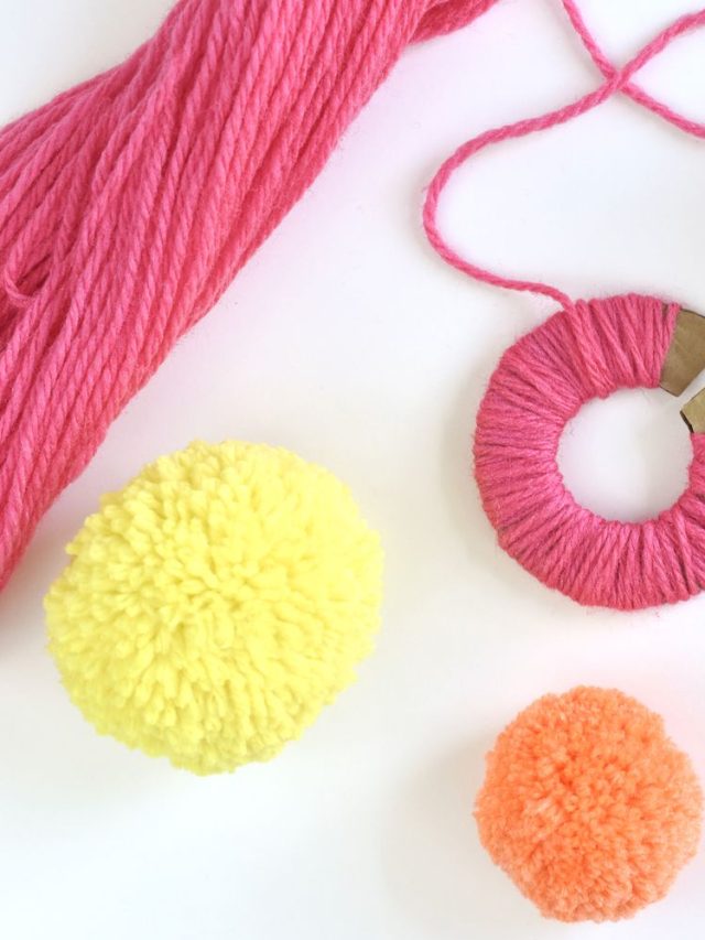 How to DIY Cheerleading Pom Poms