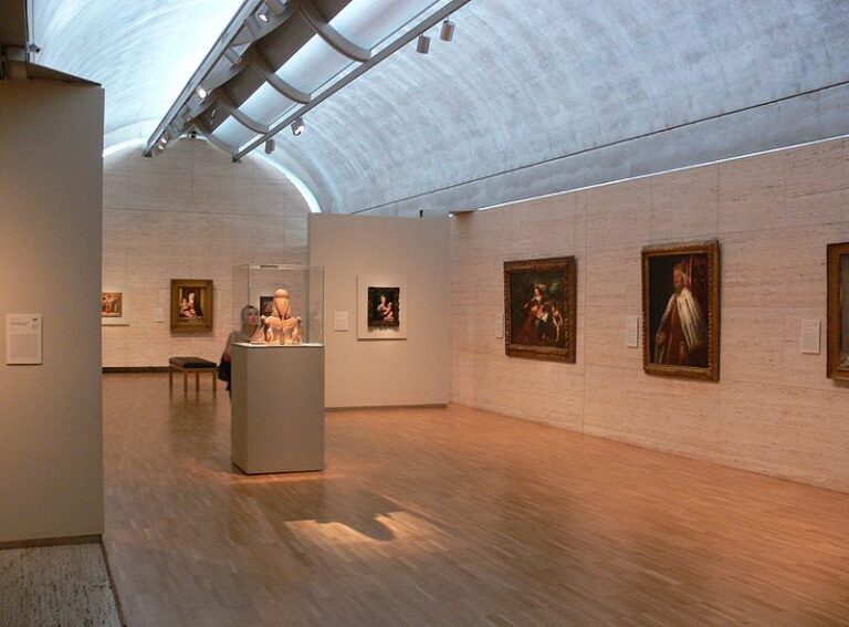 The Kimbell Museum: Discover the Architectural Magnificence in Geometric Shapes