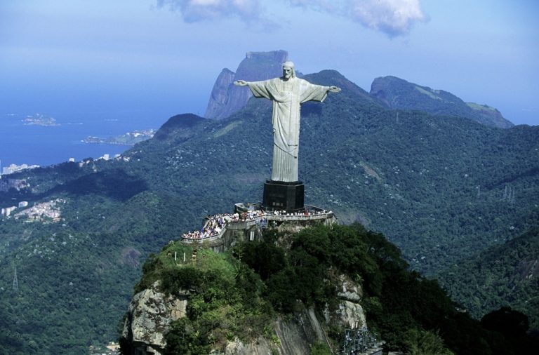 Christ the Redeemer Statue: History, Facts and Aesthetics