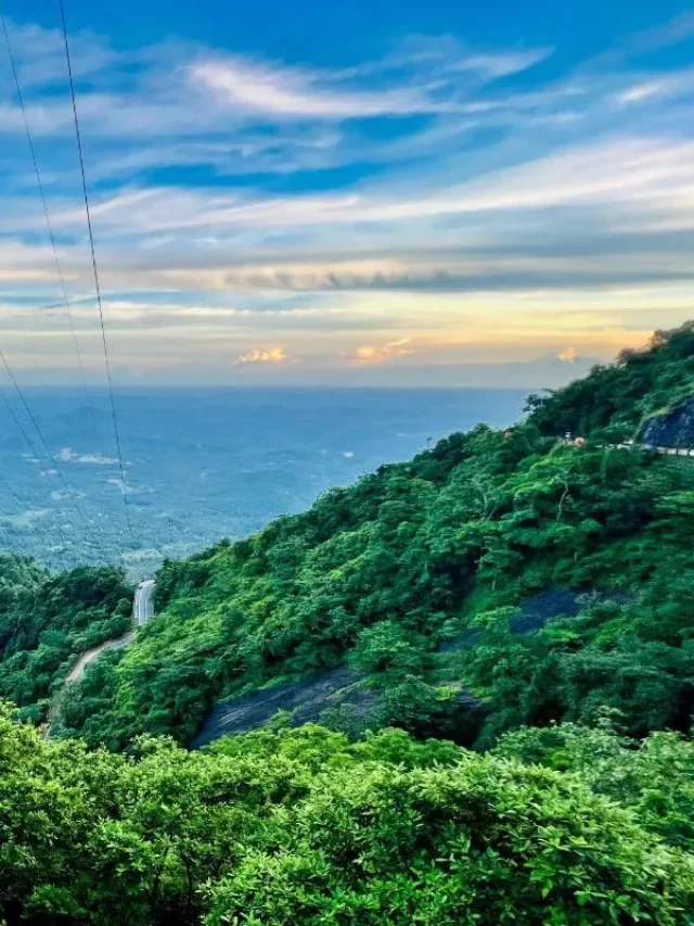cropped-Courtesy-The-Hosteller.webp