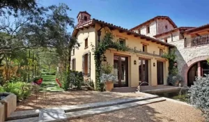 8 Signs To Look Out For In Mediterranean Revival Architecture