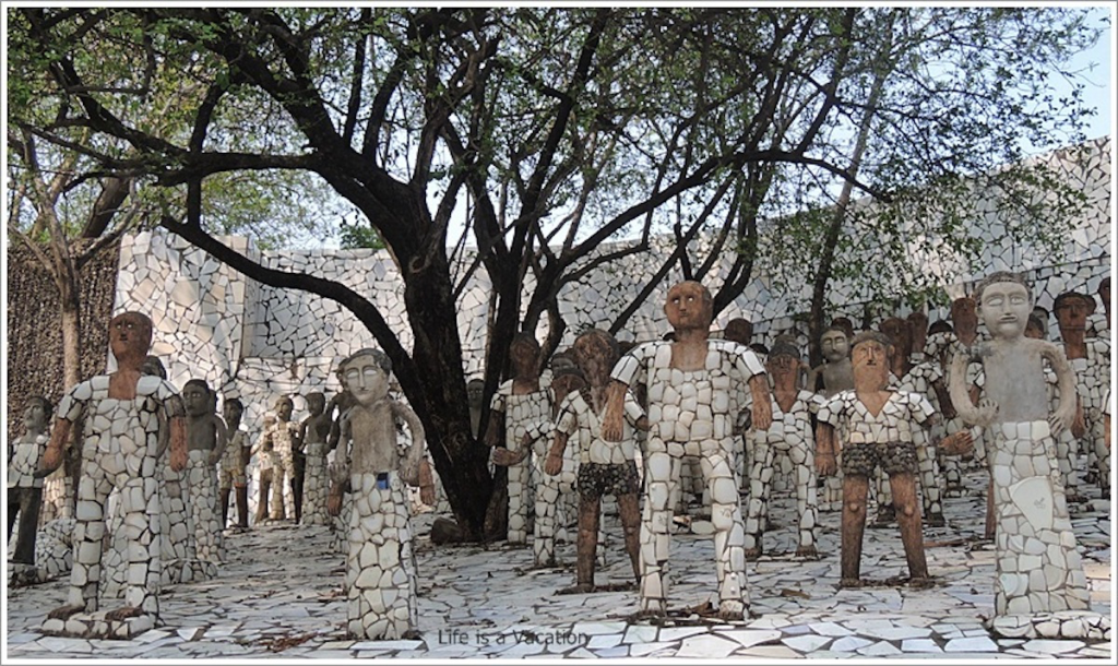 Groups of sculptures
