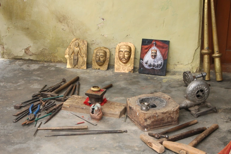 Mohra making process. Image Courtesy of Gramdisha