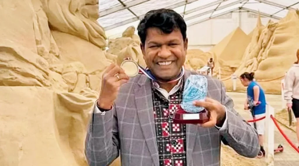 Sand Artist Sudarsan Pattnaik wins the Fred Darrington Award at Sand World 2025 Courtesy - Mid-day
