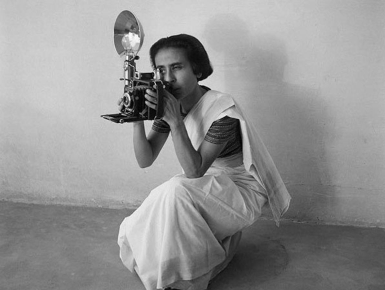 The Slow Rise of Photography in Indian Art History