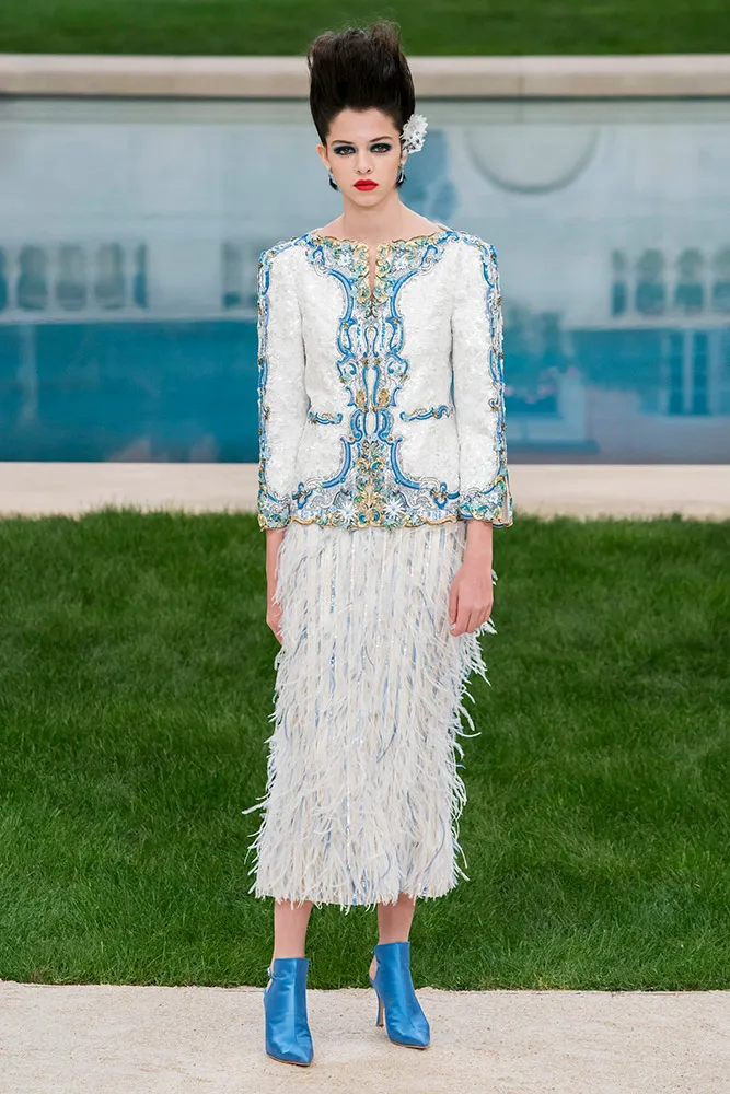 Fashion: Kristen Stewart in Chanel Spring/Summer 2019 Haute Couture