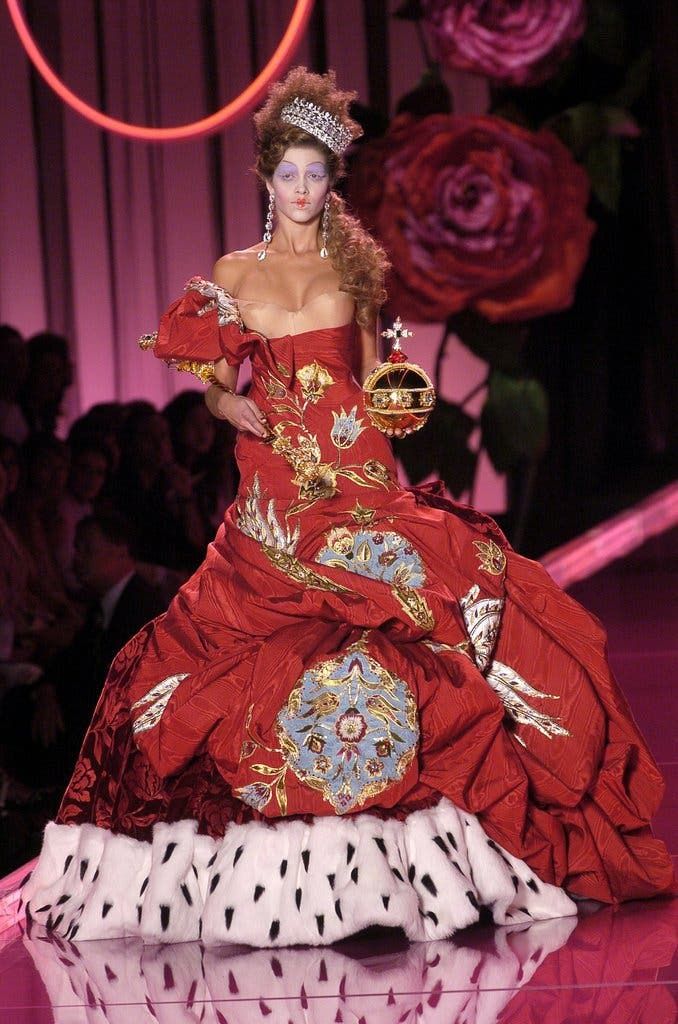 Dior Haute Couture Autumn 2004-2005